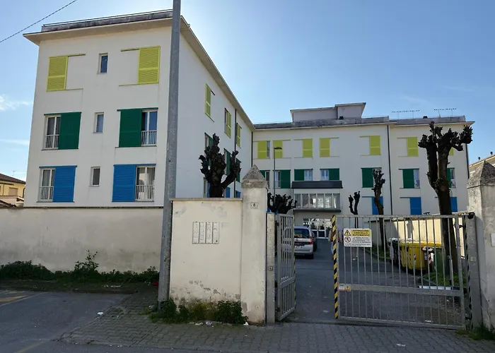 Perfect Location Апартаменты